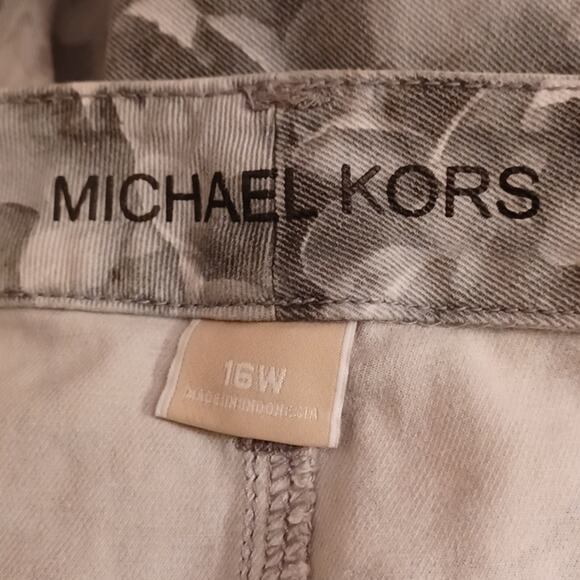 MICHAEL KORS Women's Gray Floral Pants Size 16W. - Picture 13 of 15